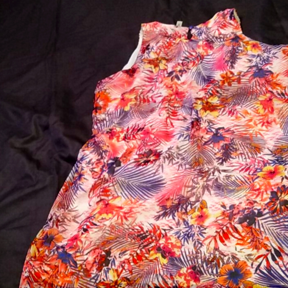 Floral dress - Picture 4 of 8